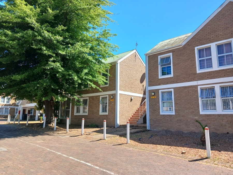 To Let 2 Bedroom Property for Rent in La Colline Western Cape